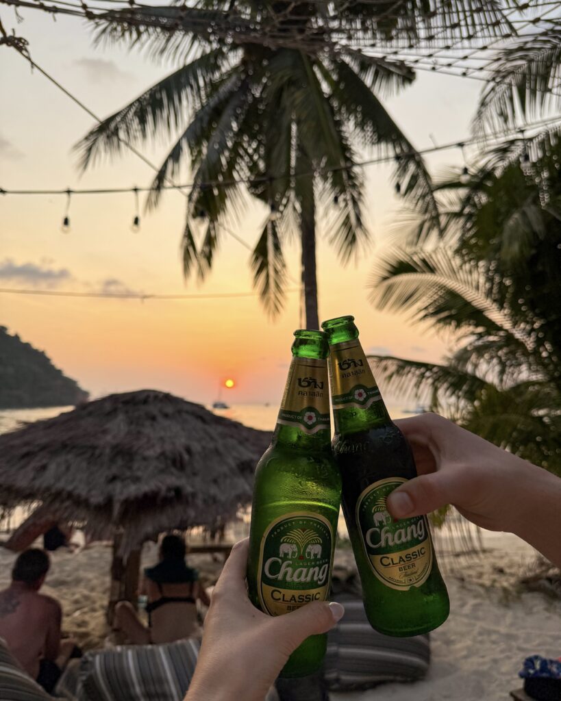 koh kood thailand, koh kood strände, beste reisezeit koh kood, koh kood anreise, koh kood unterkünfte, koh kood luxusresort, koh kood backpacking, koh kood schnorcheln, koh kood wetter, koh kood wasserfall, koh kood tauchen, koh kood resort, koh kood strandbungalow, koh kood paradies, koh kood nightlife, koh kood transport, koh kood kosten, koh kood tipps, koh kood sehenswürdigkeiten, koh kood geheimtipp, koh kood bungalow, koh kood roller mieten, koh kood beste strände, koh kood reiseblog, koh kood reisetipps, koh kood insidertipps, koh kood tourismus, koh kood budget, koh kood hotels, koh kood restaurants, Thailand Urlaub, Thailand Reiseroute, Thailand Rundreise, Thailand Insel Hopping